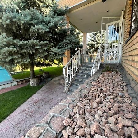 בישקק Гостевой Дом Шумкар Азия Guest House Shumkar Asia מראה חיצוני תמונה