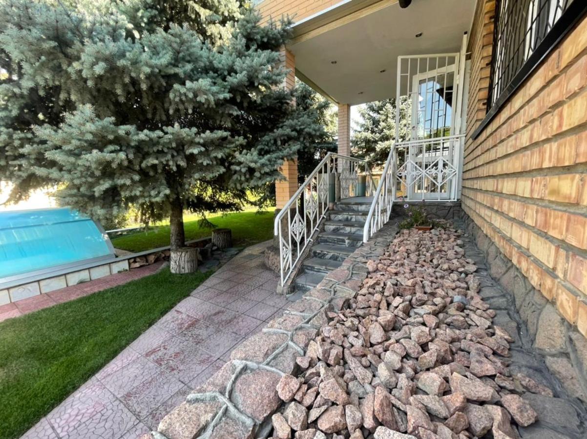 בישקק Гостевой Дом Шумкар Азия Guest House Shumkar Asia מראה חיצוני תמונה