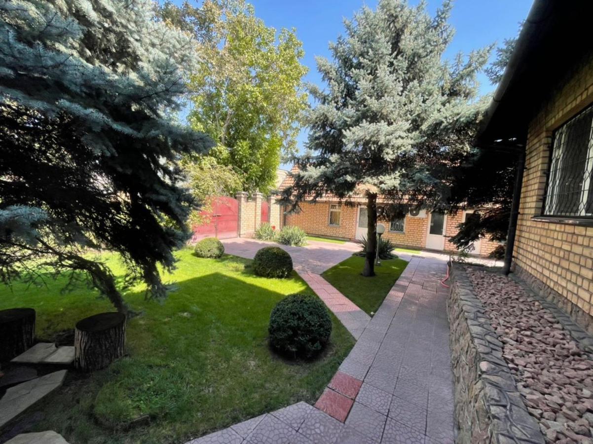 בישקק Гостевой Дом Шумкар Азия Guest House Shumkar Asia מראה חיצוני תמונה