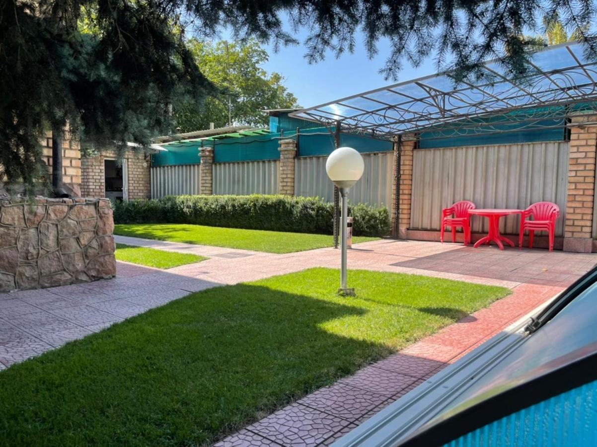 בישקק Гостевой Дом Шумкар Азия Guest House Shumkar Asia מראה חיצוני תמונה