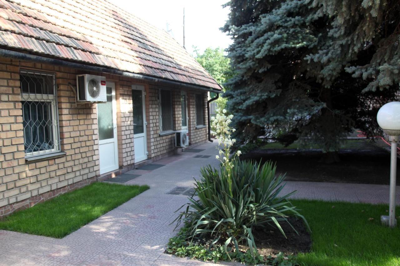 בישקק Гостевой Дом Шумкар Азия Guest House Shumkar Asia מראה חיצוני תמונה