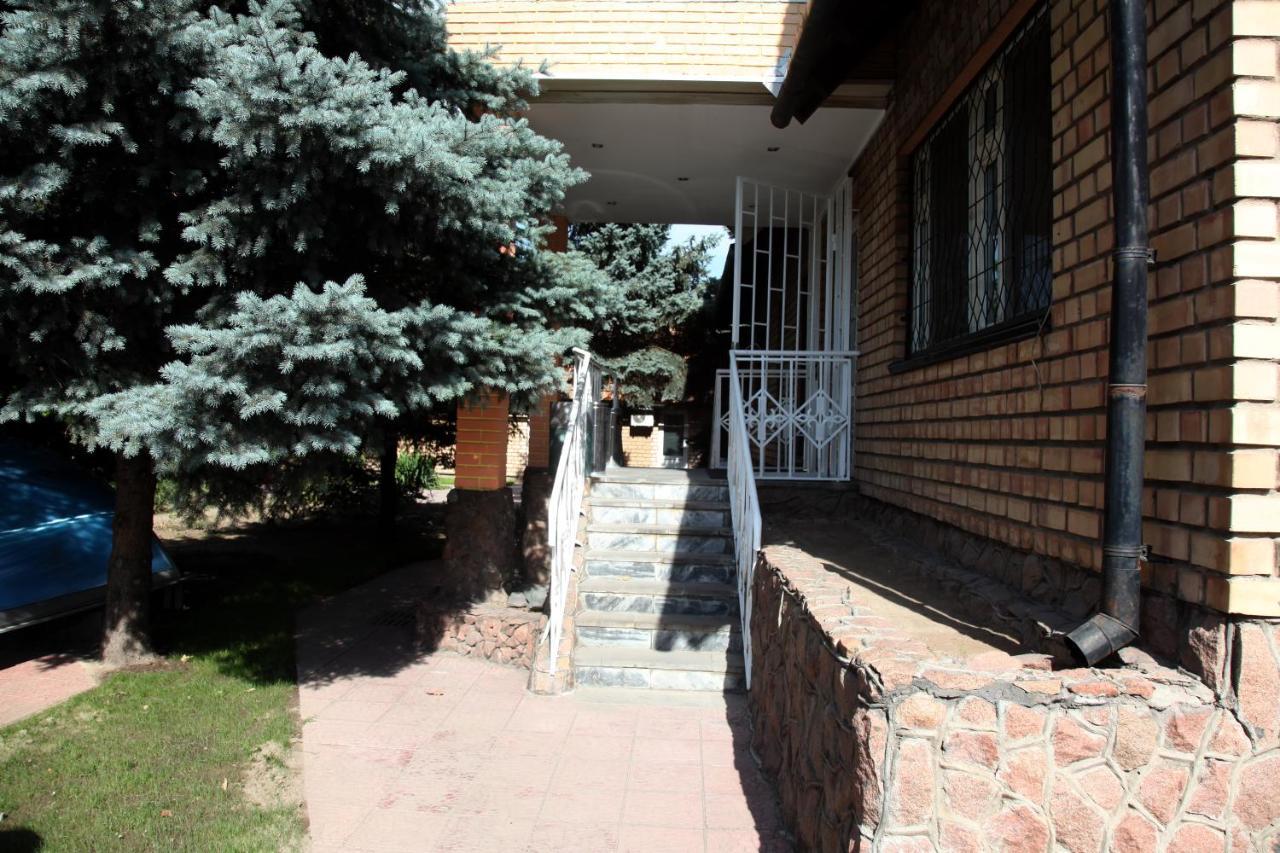 בישקק Гостевой Дом Шумкар Азия Guest House Shumkar Asia מראה חיצוני תמונה