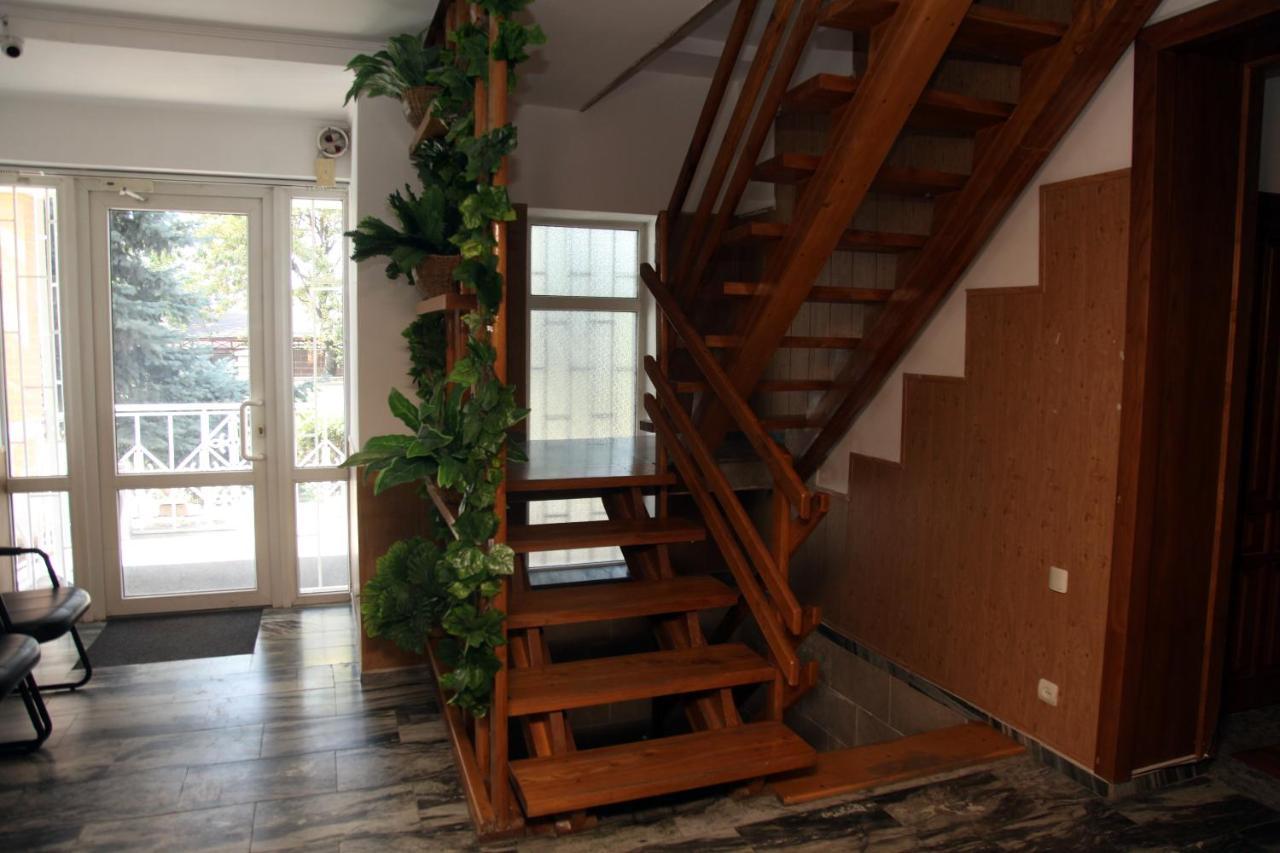 בישקק Гостевой Дом Шумкар Азия Guest House Shumkar Asia מראה חיצוני תמונה